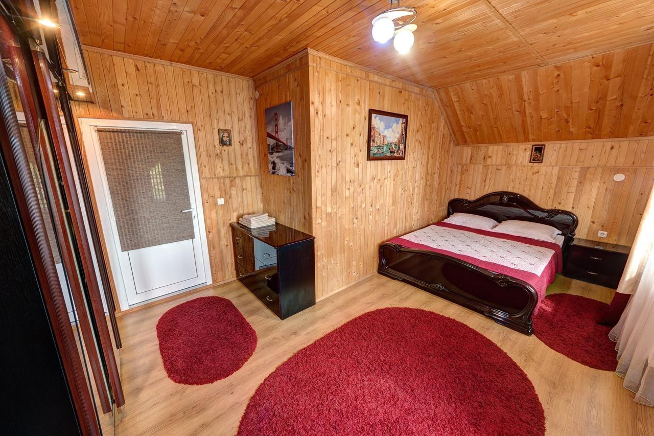 Guest House Velet Bukovel Exterior foto